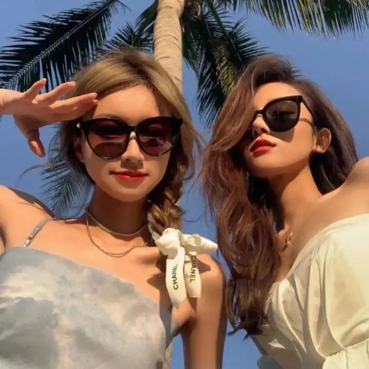 牛角石海报
